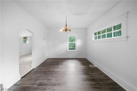 148 Saint Louis Avenue Youngstown OH 44507