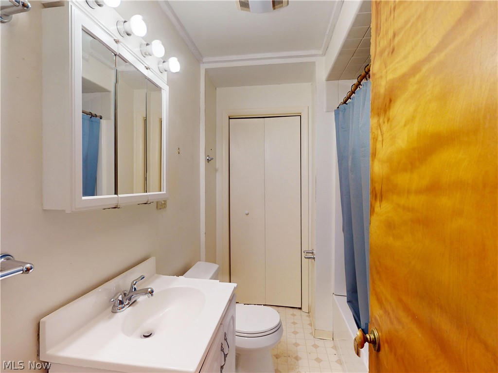 386 Park Avenue Chardon OH 44024