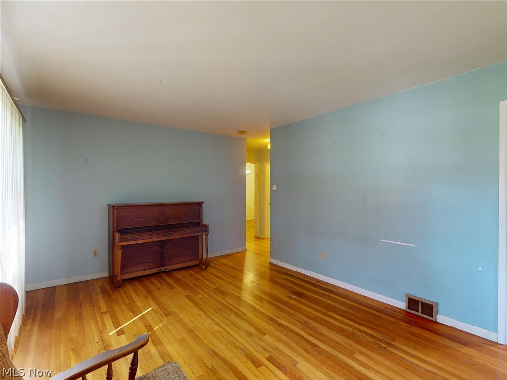 386 Park Avenue Chardon OH 44024