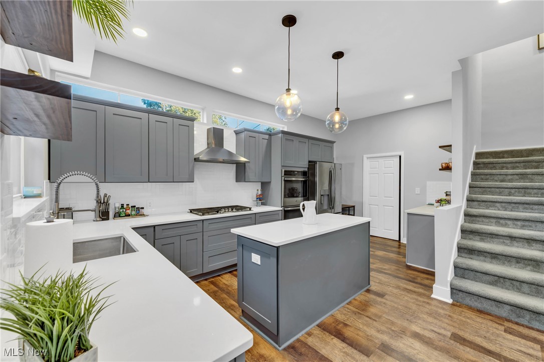 2702 Bridge Avenue Cleveland OH 44113