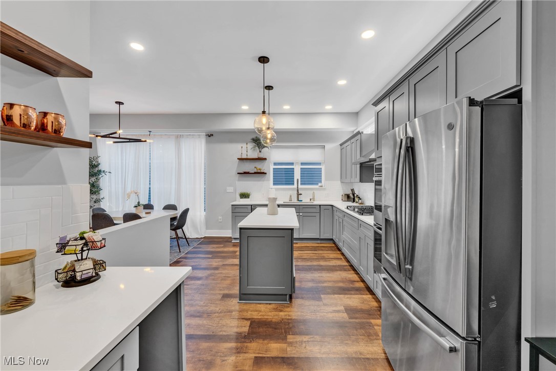 2702 Bridge Avenue Cleveland OH 44113