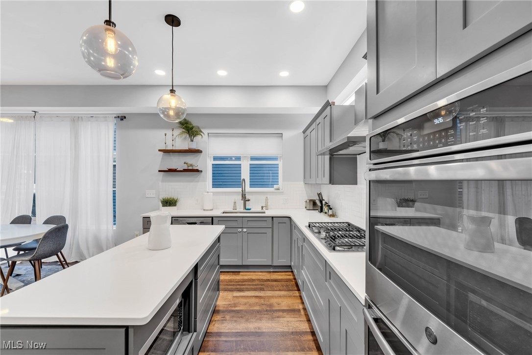 2702 Bridge Avenue Cleveland OH 44113