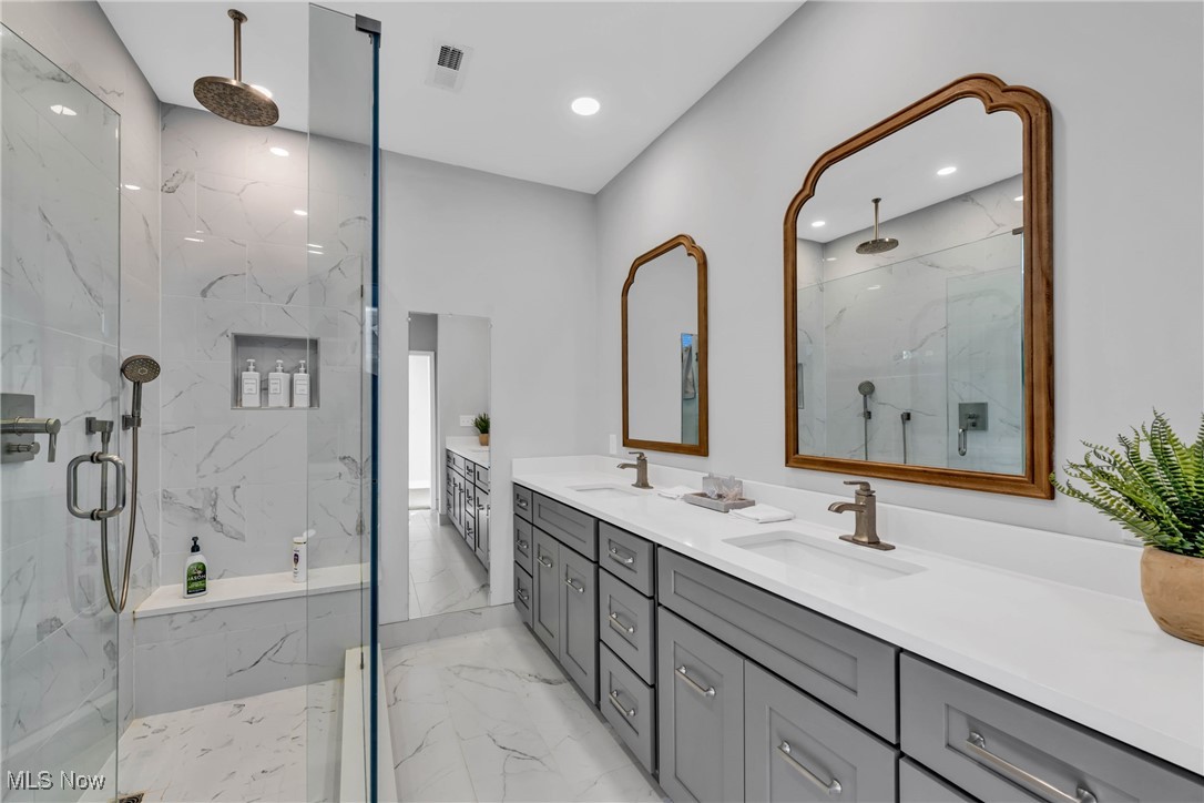 2702 Bridge Avenue Cleveland OH 44113