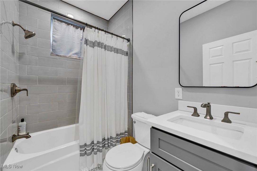 2702 Bridge Avenue Cleveland OH 44113