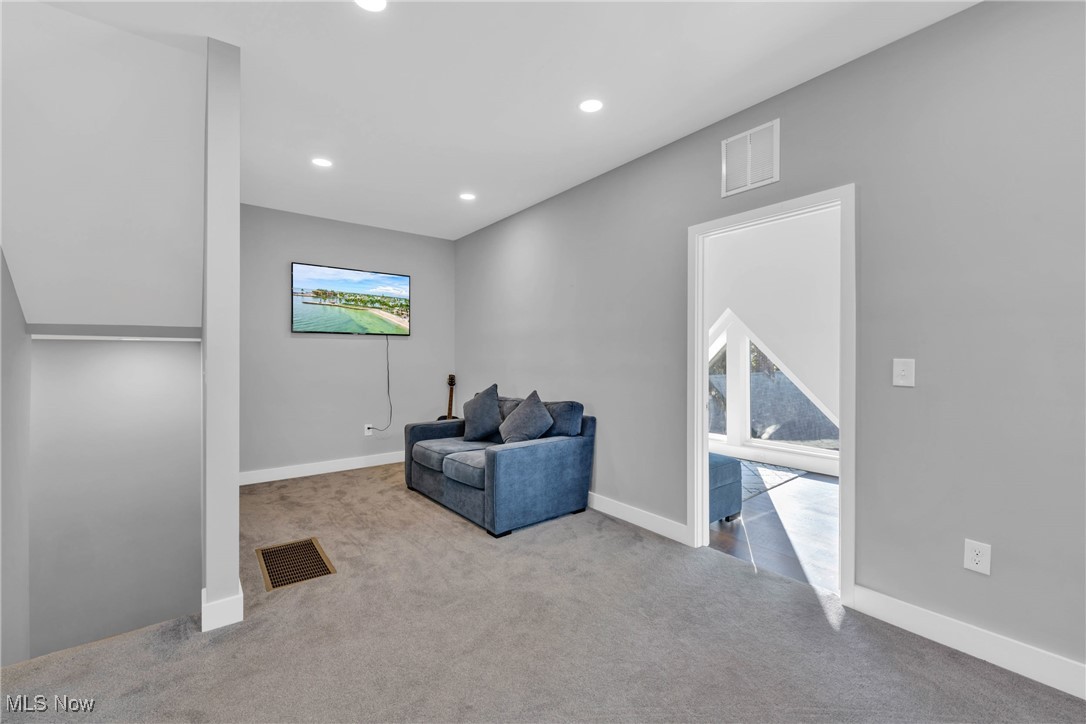 2702 Bridge Avenue Cleveland OH 44113