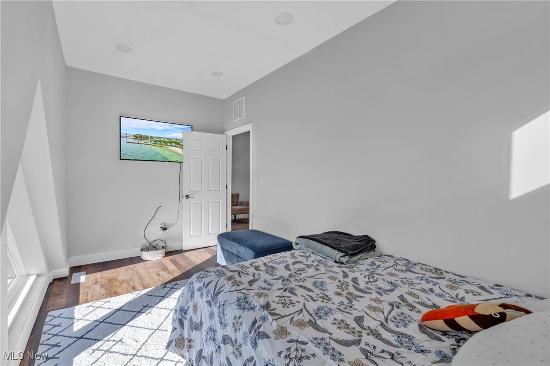 2702 Bridge Avenue Cleveland OH 44113