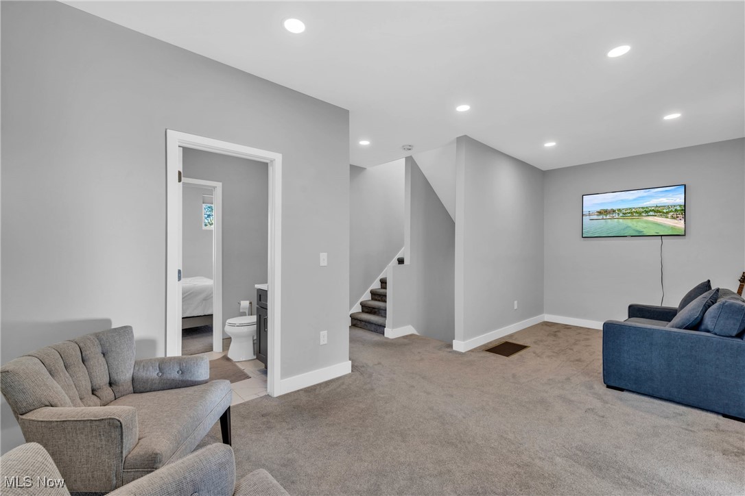 2702 Bridge Avenue Cleveland OH 44113