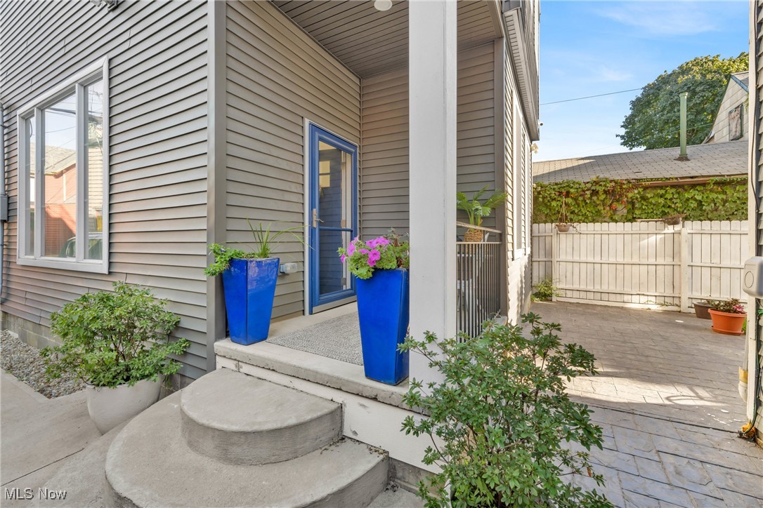 2702 Bridge Avenue Cleveland OH 44113