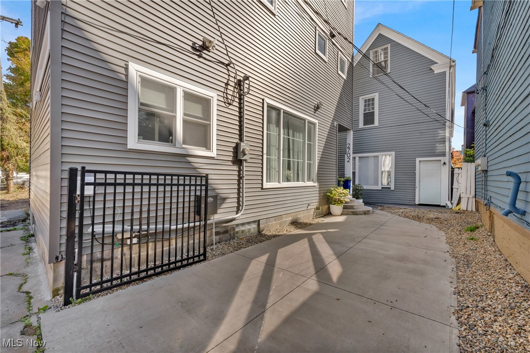 2702 Bridge Avenue Cleveland OH 44113