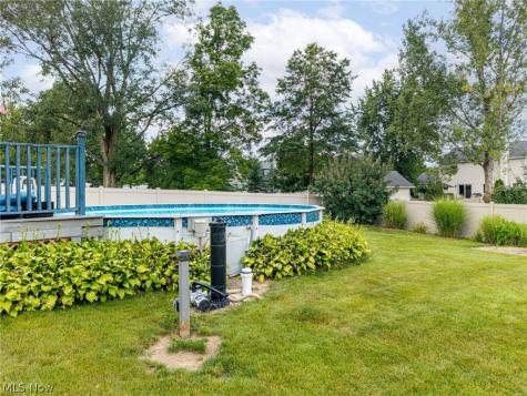 4153 Rolling Hills Brunswick OH 44212