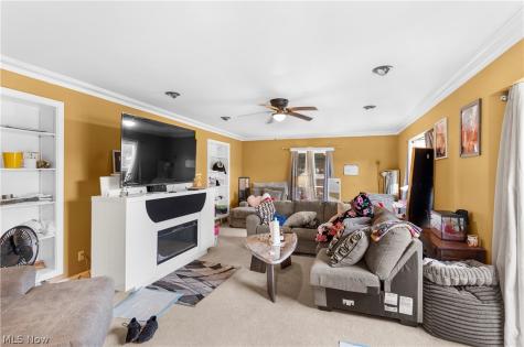 925 Colonial Drive Youngstown OH 44505