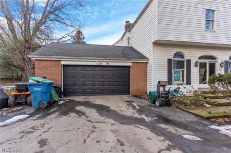 925 Colonial Drive Youngstown OH 44505