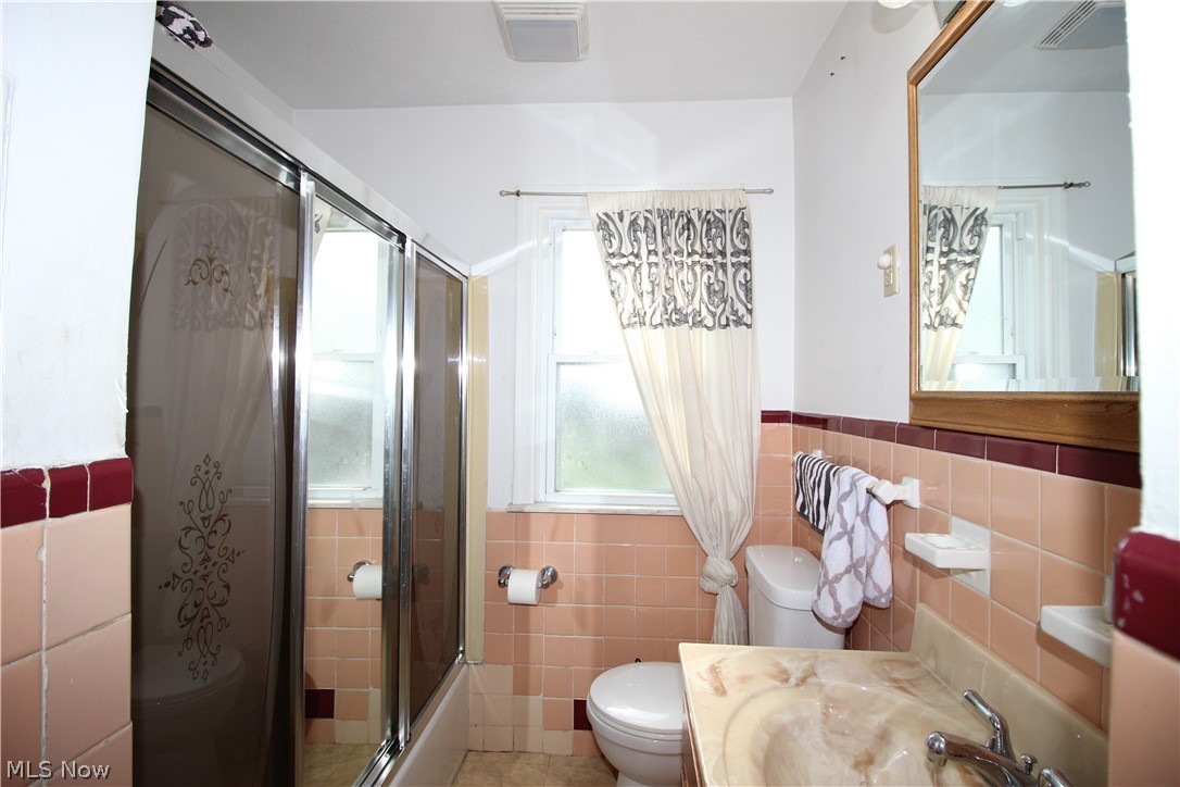 346 Walworth Avenue Euclid OH 44132