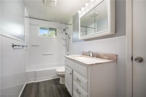 10606 Wilma Avenue NE Alliance OH 44601