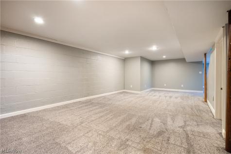 10606 Wilma Avenue NE Alliance OH 44601