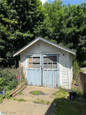 1020 Bedford Avenue SW Canton OH 44710