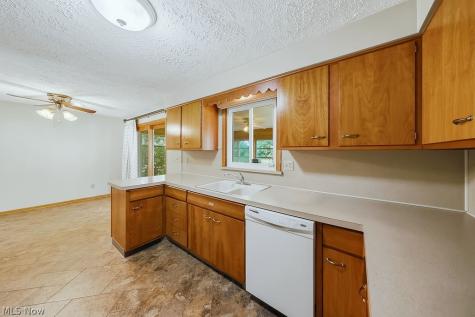 1812 Skyline Drive Lorain OH 44053