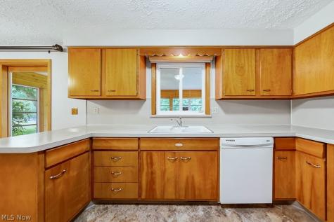 1812 Skyline Drive Lorain OH 44053