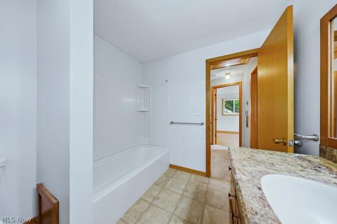 1812 Skyline Drive Lorain OH 44053