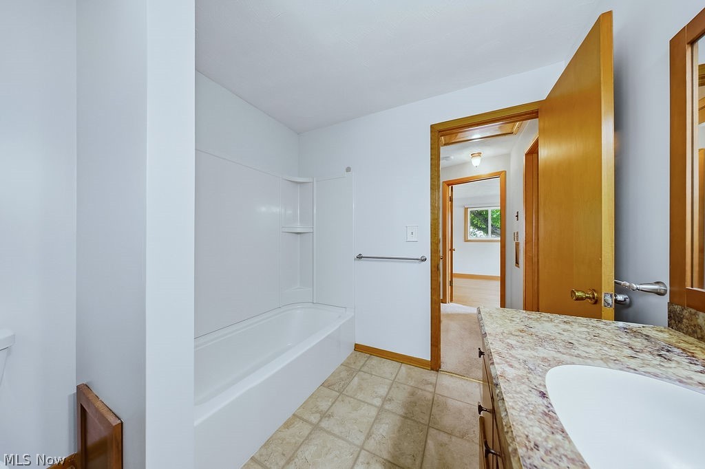 1812 Skyline Drive Lorain OH 44053