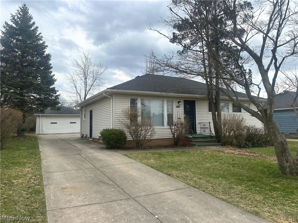 4507 E Frontenac Drive Warrensville Heights OH 44128