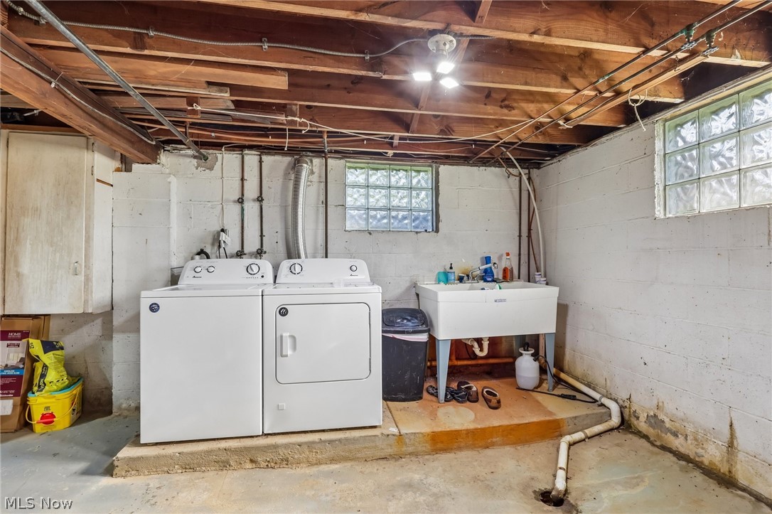 9206 Woodworth Road North Lima OH 44452