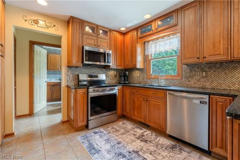 8640 Candleberry Street NW Massillon OH 44646