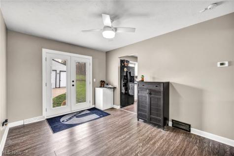 871 Marcie Drive Cleveland OH 44109