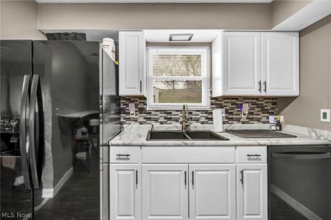871 Marcie Drive Cleveland OH 44109