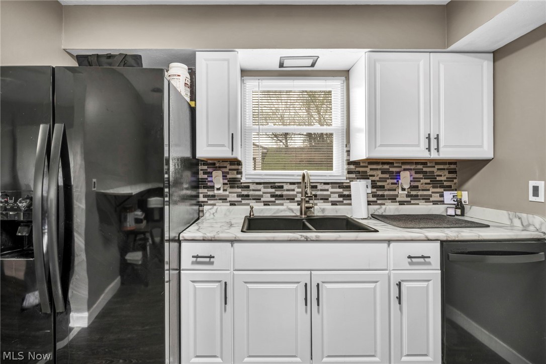 871 Marcie Drive Cleveland OH 44109