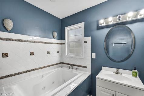 871 Marcie Drive Cleveland OH 44109