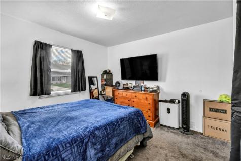 871 Marcie Drive Cleveland OH 44109