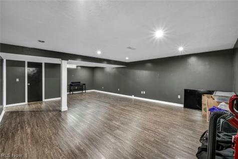 871 Marcie Drive Cleveland OH 44109