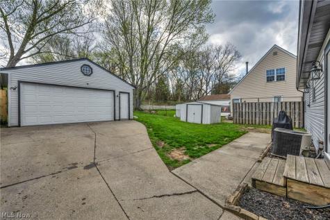 871 Marcie Drive Cleveland OH 44109