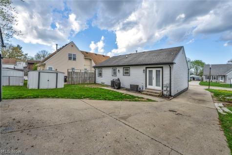 871 Marcie Drive Cleveland OH 44109