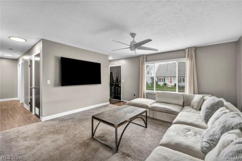 871 Marcie Drive Cleveland OH 44109