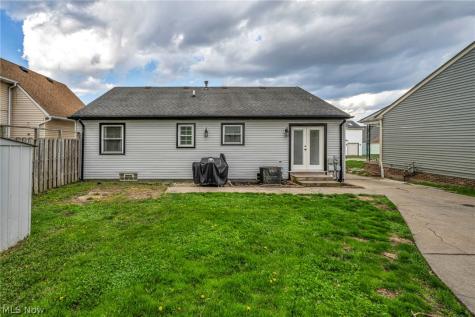871 Marcie Drive Cleveland OH 44109