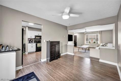 871 Marcie Drive Cleveland OH 44109