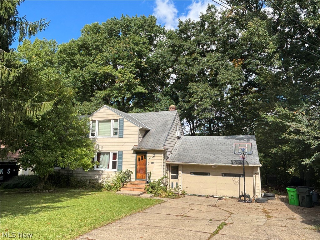 247 W Glendale Street Bedford OH 44146