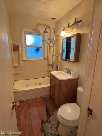 247 W Glendale Street Bedford OH 44146