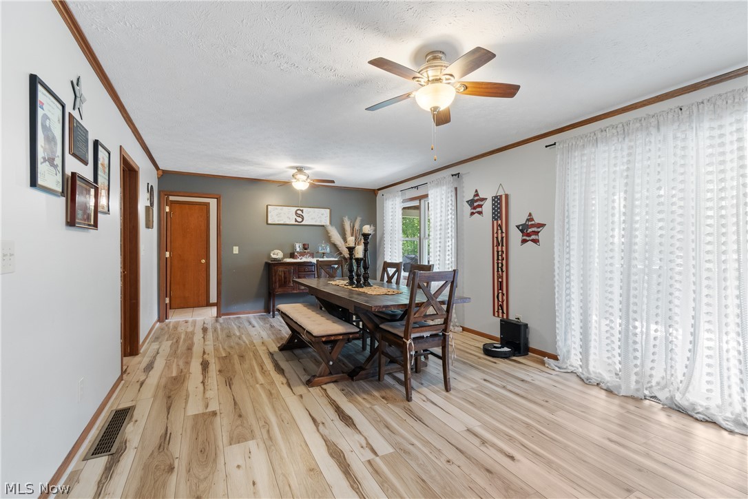 7746 Moores Ridge Road SE Uhrichsville OH 44683