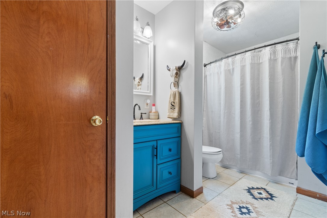 7746 Moores Ridge Road SE Uhrichsville OH 44683