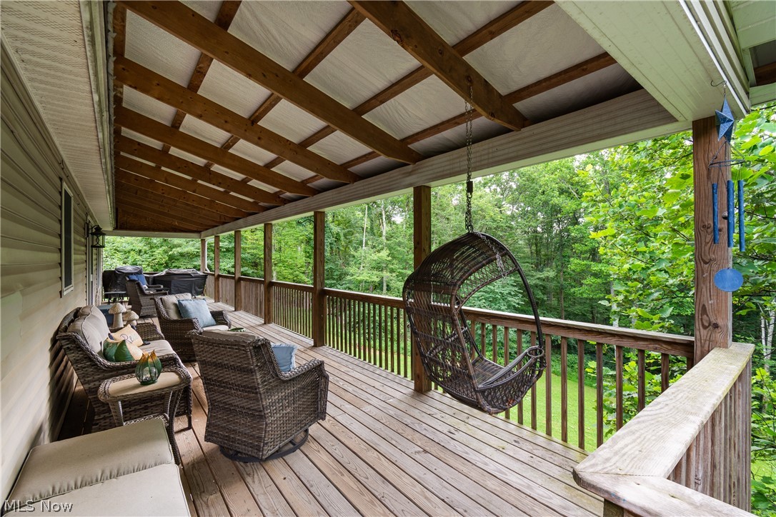 7746 Moores Ridge Road SE Uhrichsville OH 44683
