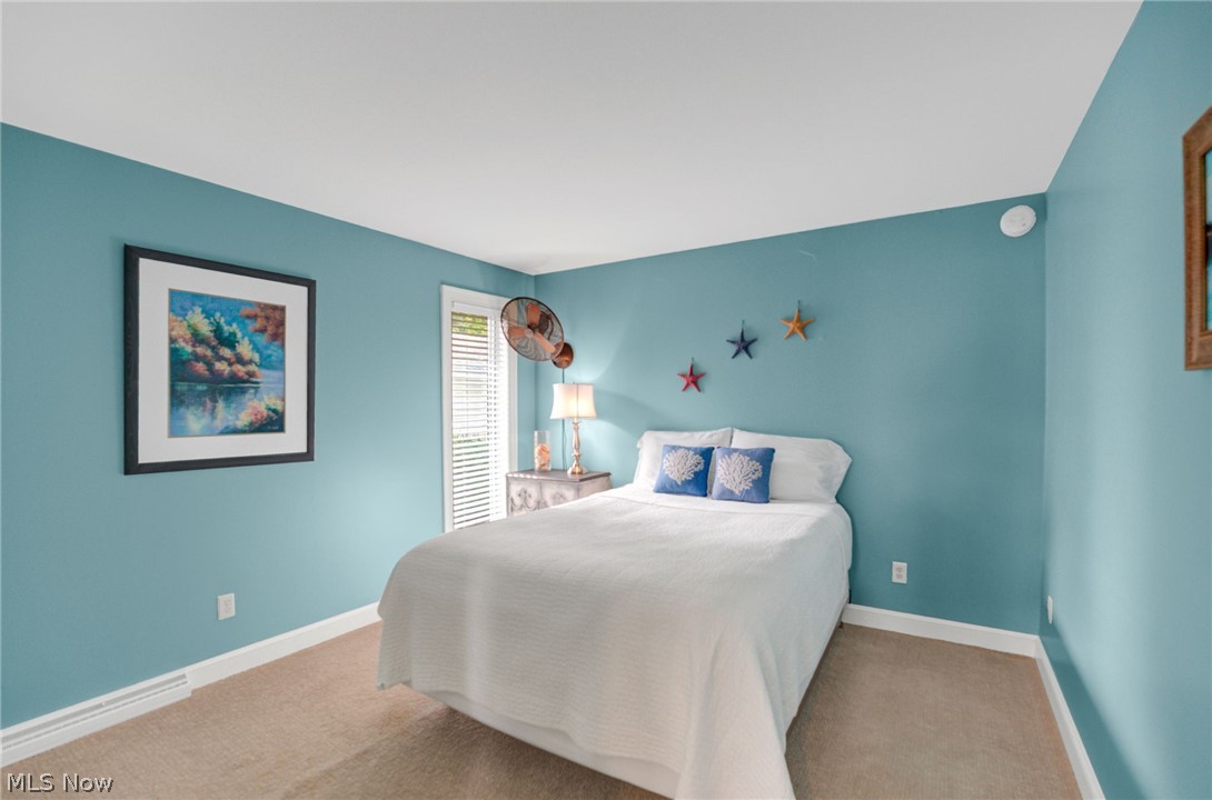 28 E Mohawk Drive Malvern OH 44644
