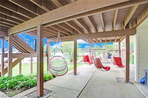28 E Mohawk Drive Malvern OH 44644