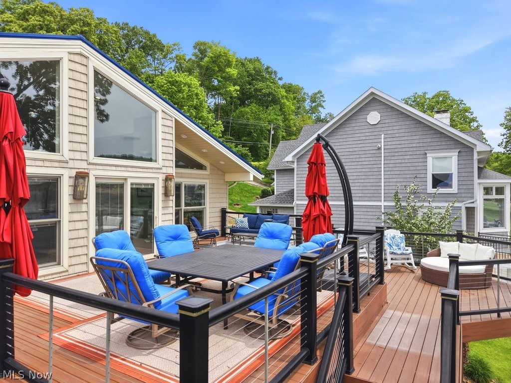 28 E Mohawk Drive Malvern OH 44644