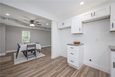 2190 Lake Road Akron OH 44312