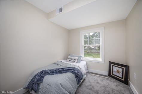 2190 Lake Road Akron OH 44312
