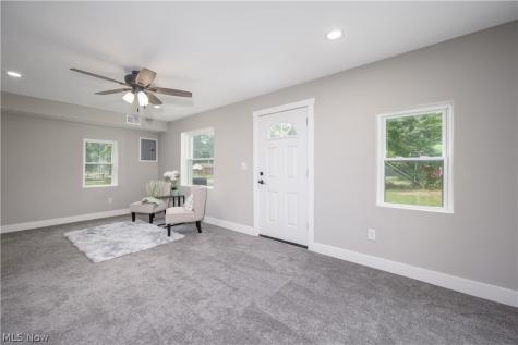 2190 Lake Road Akron OH 44312