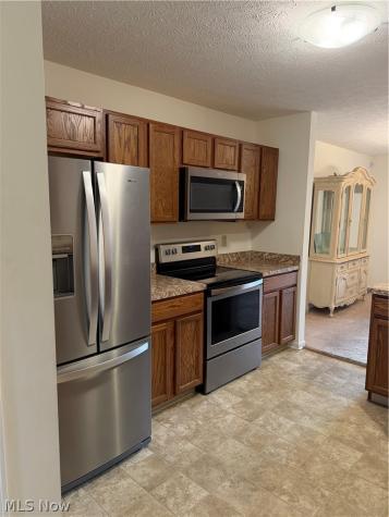 150 Westminster Way Elyria OH 44035